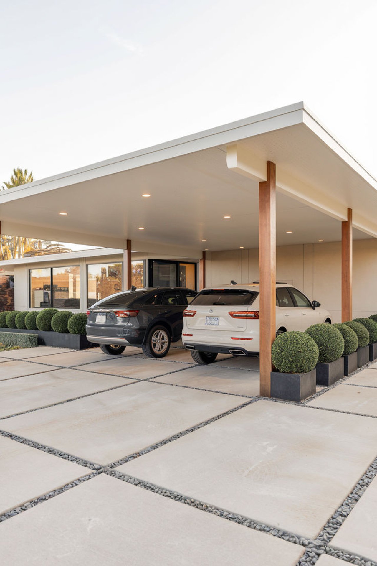 Carport Berkonsep Taman Kering